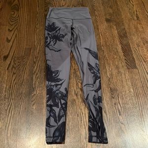 Lululemon align high rise pant 28” floral pattern